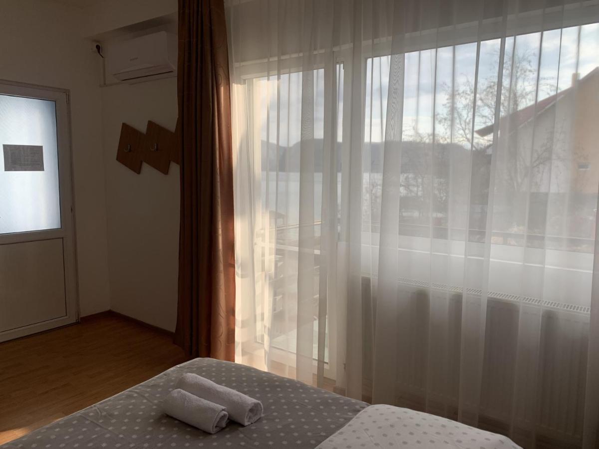Casa Ana Serena Ieşelniţa Zewnętrze zdjęcie