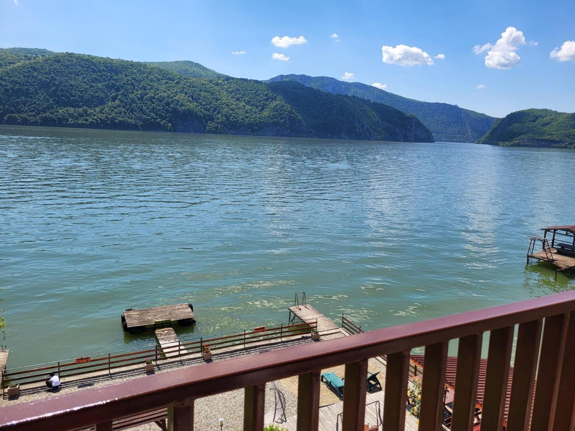 Casa Ana Serena Ieşelniţa Zewnętrze zdjęcie