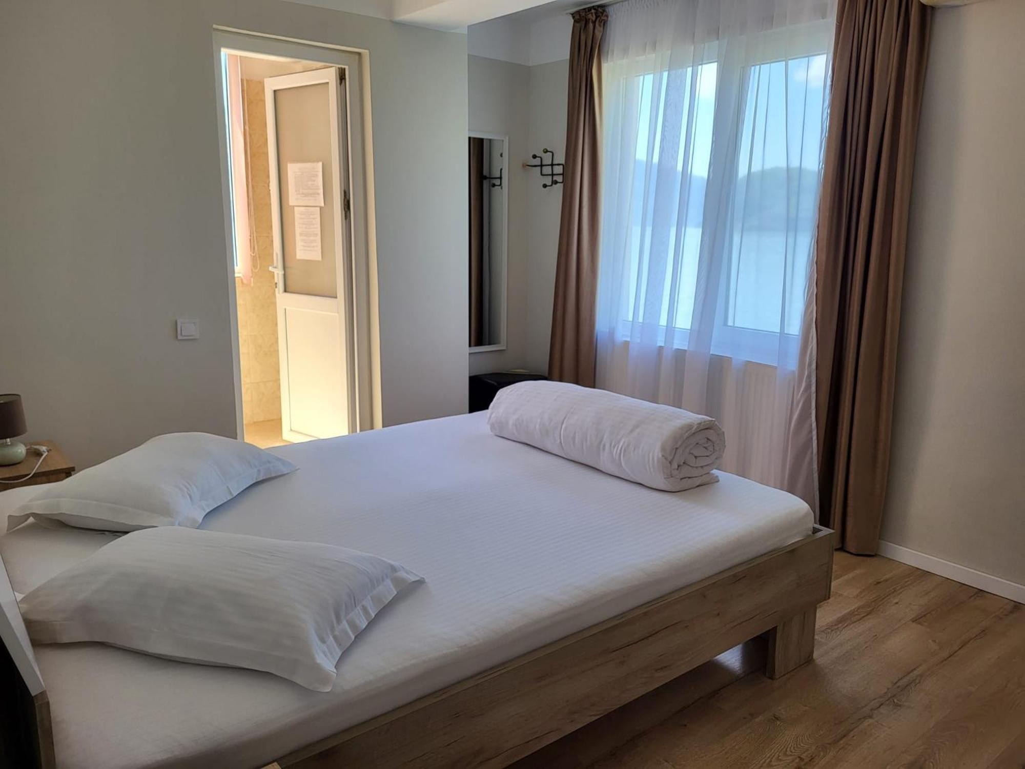 Casa Ana Serena Ieşelniţa Zewnętrze zdjęcie