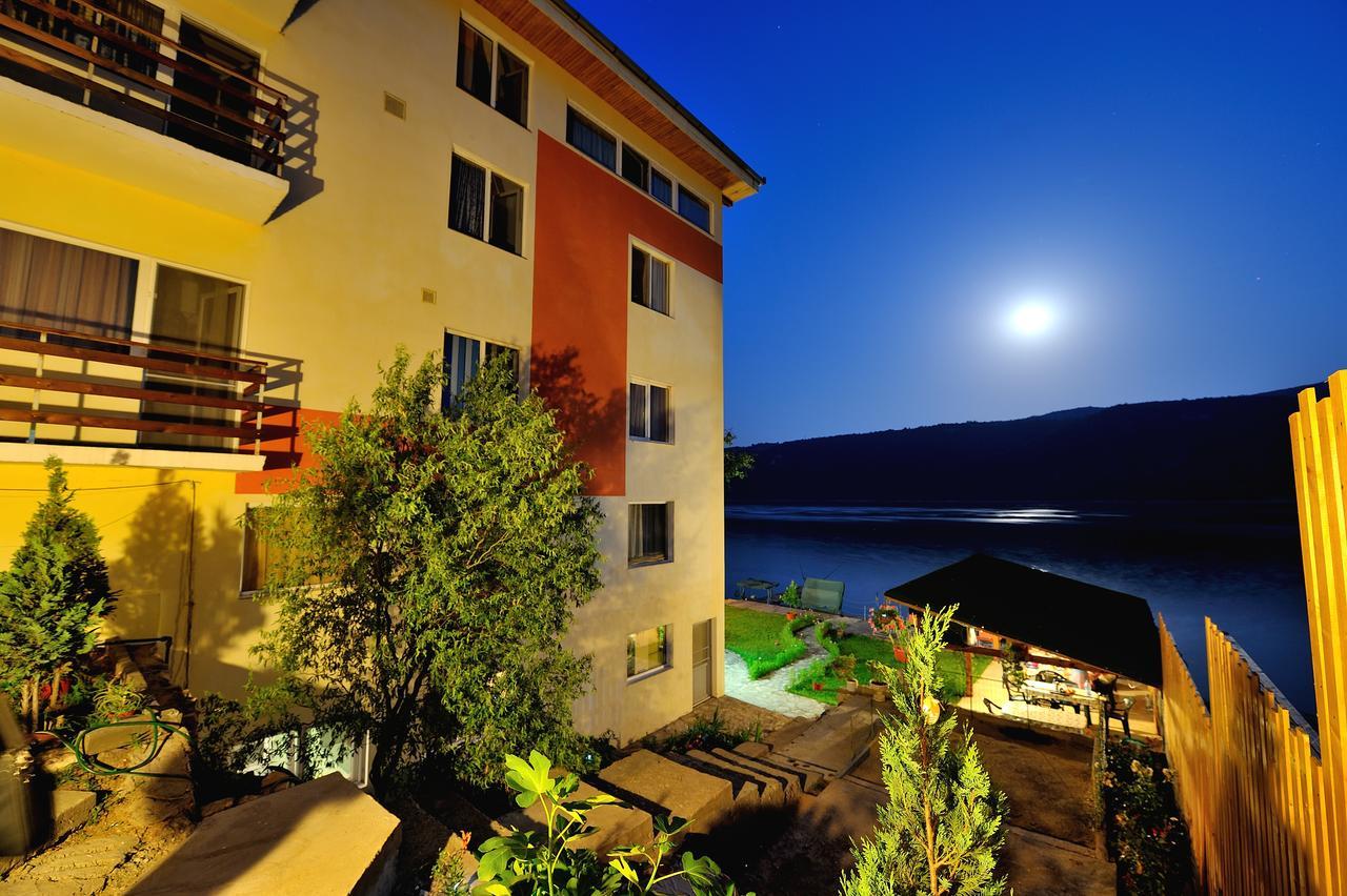 Casa Ana Serena Ieşelniţa Zewnętrze zdjęcie