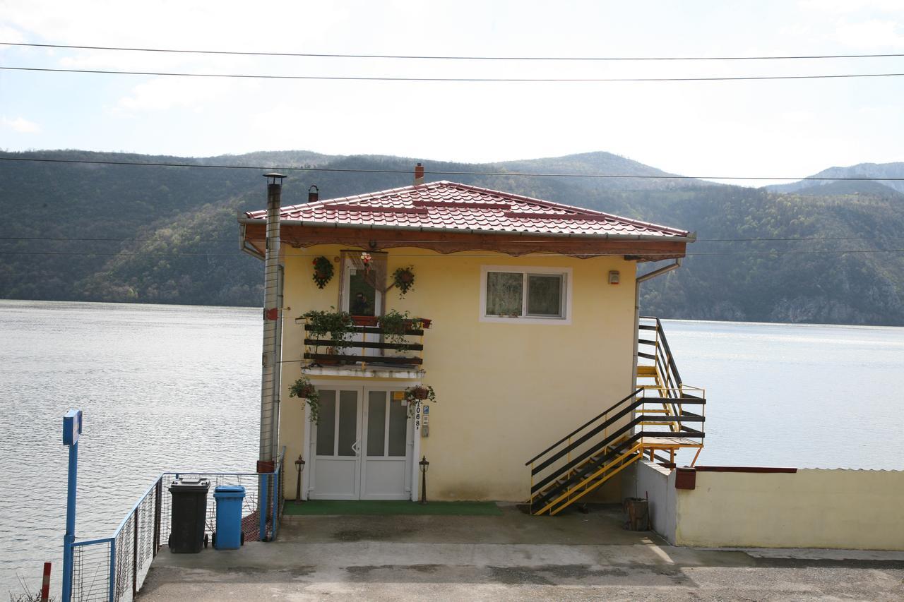 Casa Ana Serena Ieşelniţa Zewnętrze zdjęcie
