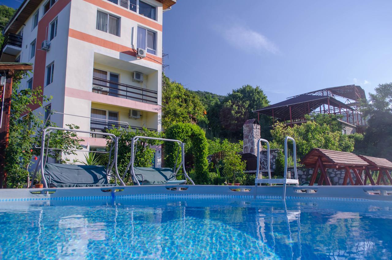 Casa Ana Serena Ieşelniţa Zewnętrze zdjęcie