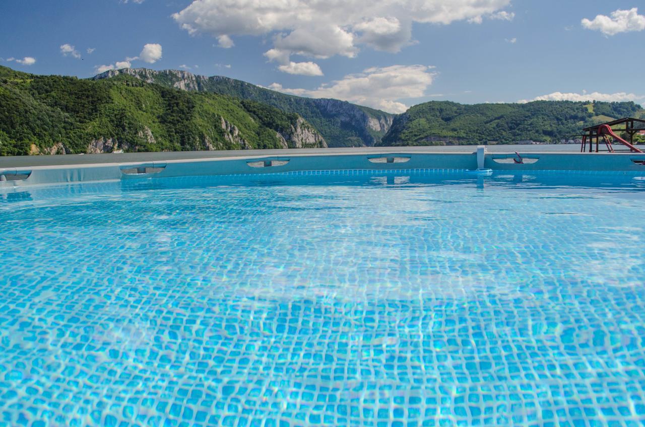 Casa Ana Serena Ieşelniţa Zewnętrze zdjęcie